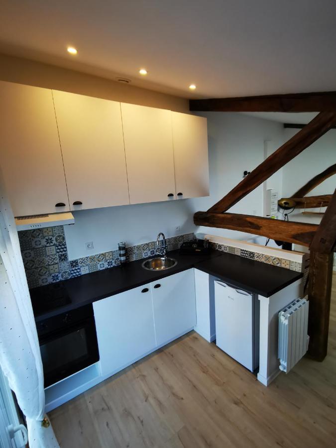 Appartement Neuf Climatise Sous Les Toits La Roche-Chalais Exterior foto