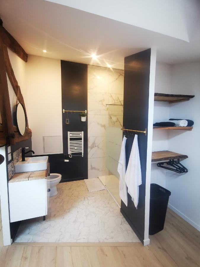 Appartement Neuf Climatise Sous Les Toits La Roche-Chalais Exterior foto